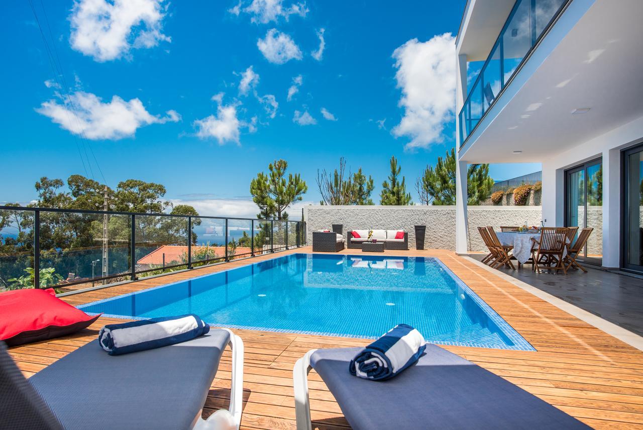 Villa Enjoy - By Lovelystay Lombo da Velha Exterior photo